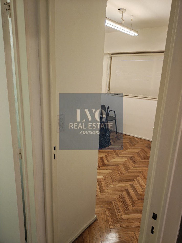 RECOLETA 2 Ambientes 50m². con Balcon al Frente muy luminoso - Edificio APTO PROFESIONAL IDEAL CONSULTORIO - ShowRoom - Estudio, de gran categoria en Recoleta
