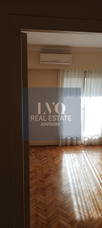 RECOLETA 3 ½ Ambientes 106m² Semi Piso con Palier+Ascensor Privados. Balcon corrido contrafrente + 2 habitaciones + escritorio o, play room o  dep. de servicios.