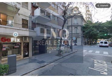 RECOLETA 2 Ambientes 50m². con Balcon al Frente muy luminoso - Edificio APTO PROFESIONAL IDEAL CONSULTORIO - ShowRoom - Estudio, de gran categoria en Recoleta